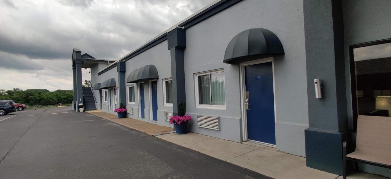 Cedar Cove Motel Sandusky Exterior photo